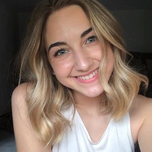 • Meet me 💓 •